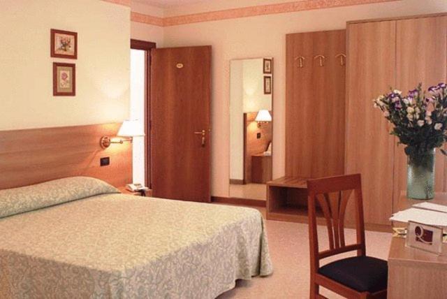 Hotel Ristorante Al Bassanello Bassano del Grappa Luaran gambar
