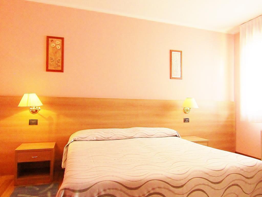Hotel Ristorante Al Bassanello Bassano del Grappa Luaran gambar