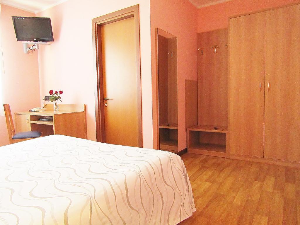 Hotel Ristorante Al Bassanello Bassano del Grappa Luaran gambar